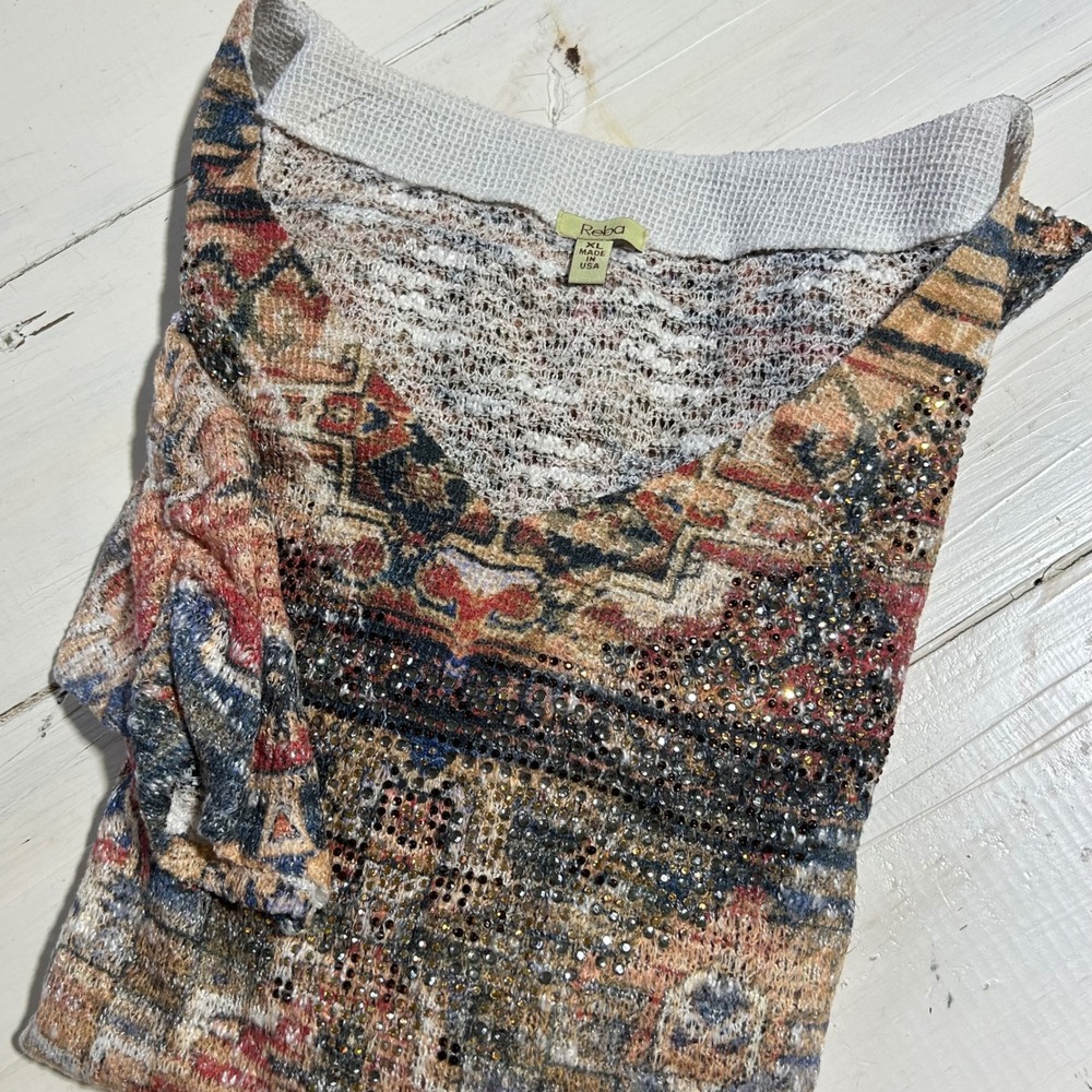 Reba Women‎ XL Tapestry Print Rhinestone V-Neck Sharkbite Hem Tunic Top USA Made